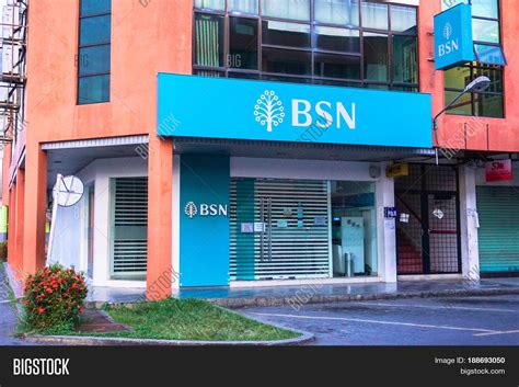 Bank simpanan nasional diperbadankan pada 1 disember 1974 oleh kementerian kewangan di bawah tengku razaleigh hamzah, iaitu menteri kewangan malaysia pada penggal tersebut. Beaufort,Malaysia-May Image & Photo (Free Trial) | Bigstock