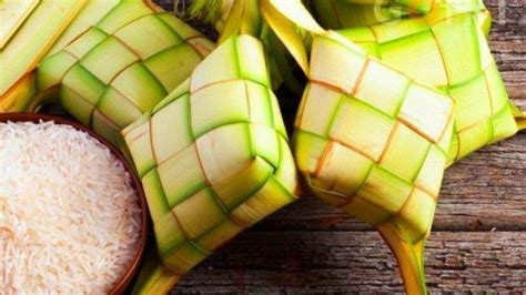 Kata kata mutiara ucapan gambar selamat hari raya lebaran idul fitri 2021 bahasa jawa lucu yang benar menyentuh hati mohon maaf lahir dan tibanya hari raya. Begini Tradisi Perayaan Hari Raya Idul Fitri di Berbagai ...