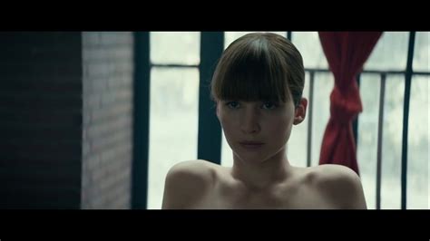 Grade Jennifer Lawrence S Acting Performance In The 2018 Movie Red Sparrow