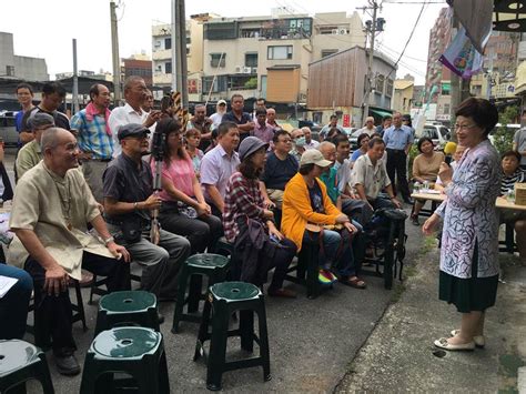 A feminist active in the tangwai movement. 呂秀蓮批「蔡賴配」扭扭捏捏 老套密室政治