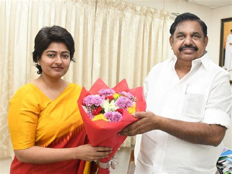 Tamil Actress Gayathri Raghuram Joins AIADMK In Presence Of EPS After