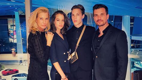 Drama um giulia siegels freund: Giulia Siegel teilt seltenes Familienfoto mit ihren ...