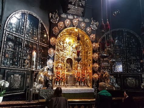 Das jetzt schwarze antlitz und die schwarzen hände der madonna, wie auch das jesuskind, waren ursprünglich farbig gefasst. 2020 Bavaria Pilgrimage: the Shrine of Our Lady of ...