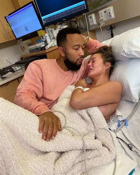 Chrissy Teigen Gives Birth Welcomes Baby Boy With John Legend News