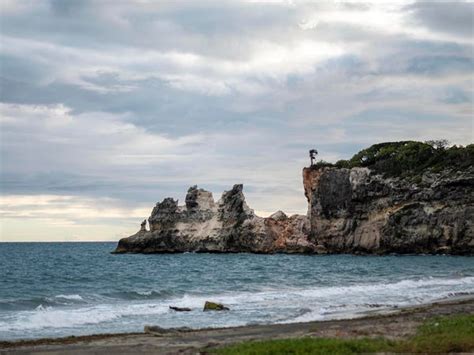 Ricardo ponce — i admire your incentive to learn english and programming at the same time! Puerto Rico earthquake destroys rock formation as seen in ...