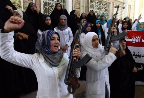 Respect Salam Alquds Alaykum سلام القدس عليكم Iraqi Women Took Arms To Defend Themselves