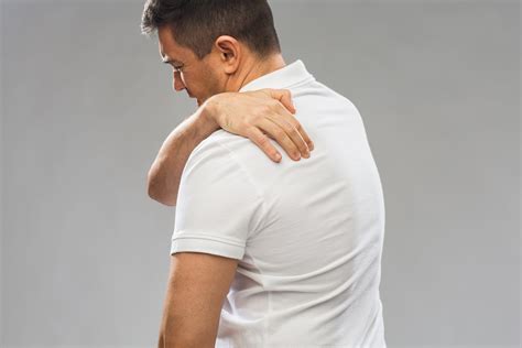5 Common Causes Of Upper Back Pain Sinicropi Cervical Spine