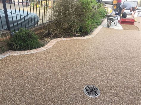Because urban areas are often entirely paved over aside from a few select pockets, having your own artificial grass can make letting a dog use the restroom a much. Resin Bond Installations in Hartshill - Summit Driveways