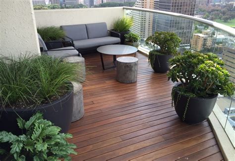 Incredible Green Balcony Garden Ideas For Your Apartment