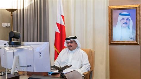 محاضرة توعوية عن فايروس كورونا الجديد أقيمت يوم الأربعاء 12 فبراير لعام 2020م في مبنى الشؤون الأكاديمية والتدريب محاضرة توعوية عن فايروس كورونا الجديد وطرق الوقاية منه وكيفية. ولي عهد حاكم البحرين «يحاضر في أهميّة الالتزام بإجراءات ...