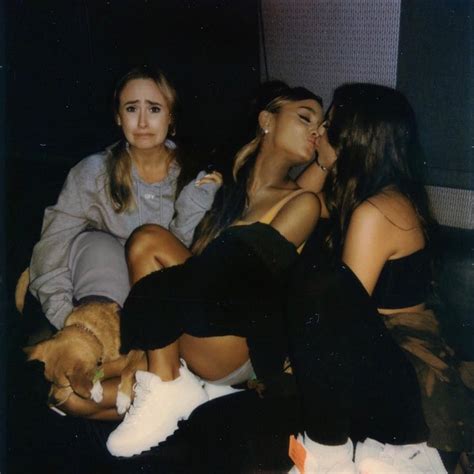 Is Ariana Grande Lesbian Is Ariana Grande Bisexual This Latest Instagram Picture Of Ariana