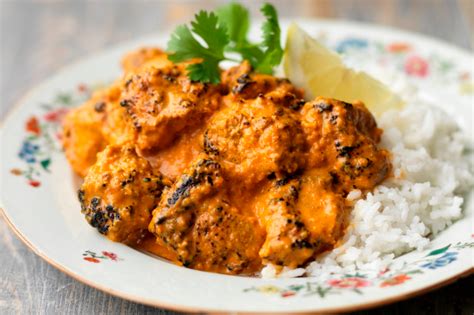 You would typically use finely minced lamb, but in this dish we use ground beef and green peas for little bursts of color and sweet flavor. A classic curry recipe from the Hairy Bikers - simple to ...