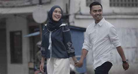 Putus cinta memang sangat menyakit dan pahit tak seperti jatuh cinta. 4 Sifat Wanita Yang Membuatkan Lelaki Jatuh Cinta.