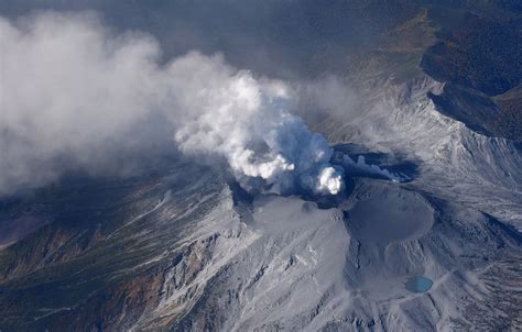 Over 30 Hikers Die During Ontake Eruption In Japan What Happened Wired