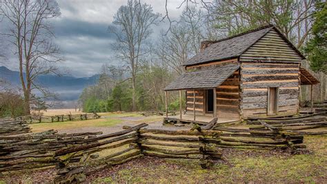 Winter Welcome At The John Oliver Cabin Cades Cove Photograph By Marcy
