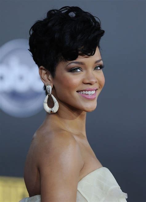 2008 Rihanna Hairstyles Rihanna Beauty Icons