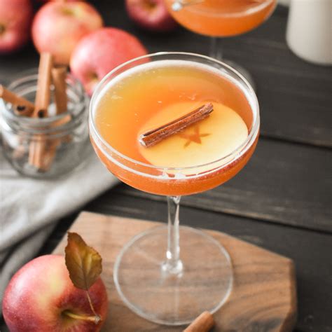 Autumn Apple Bourbon Cocktail The Foodie And The Fix