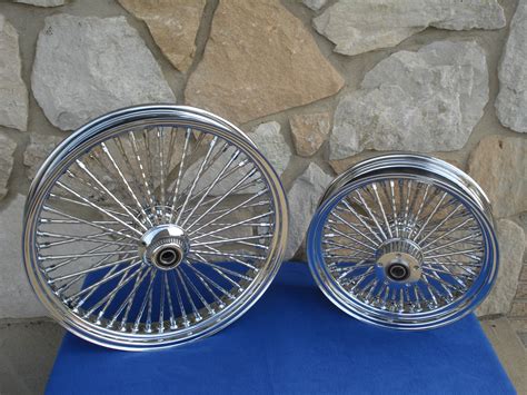 21x35 And 16x35 Dna Diamond Mammoth 52 Spoke Wheel 00 06 Harley