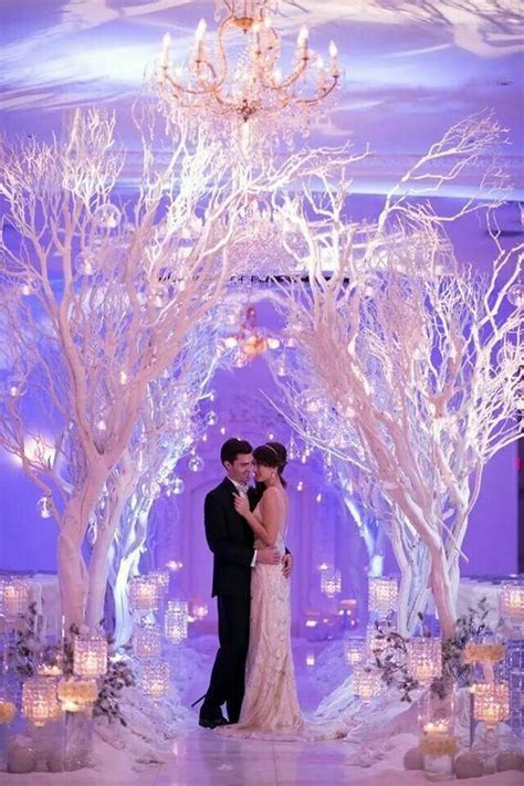 As temperatures drop outside, bring warmth into your home with cozy winter decorations. Wedding Tables Decor Ideas | Wonderland wedding theme ...