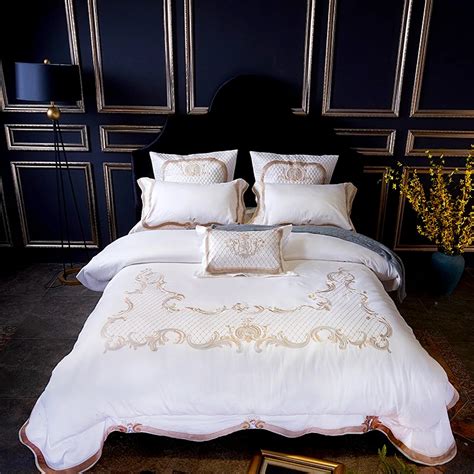 100 Egyptian Cotton Embroidered Luxury Royal Bedding Set 46pcs King
