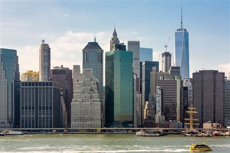 Premium Photo Manhattan Financial District With Skyscrapers