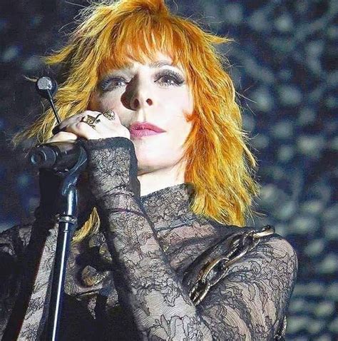 Avec plus de 34 millions. Épinglé par virginie london sur MYLENE FARMER 02 en 2020 ...