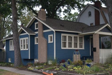 In addition, you need to take into account whether the paint will require an individual coat or more, the amount exterior house paint comes in an assortment of shades and finishes, which can help it become a tiny difficult to choose your color scheme. Sherwin-Williams SuperPaint flat. Siding: Bunglehouse Blue ...