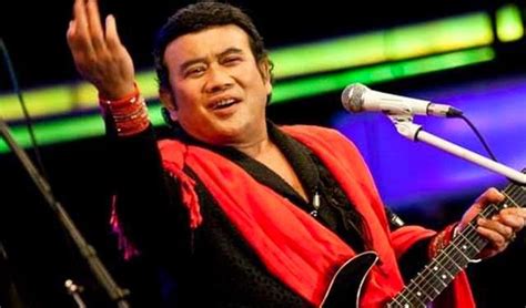 Umur 74 tahun) adalah musisi dangdut dari indonesia yang berjulukan raja dangdut. Download Kumpulan Lagu Mp3 Rhoma Irama Full Album ...