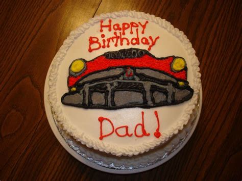 Classic Car Birthday Cake - CakeCentral.com