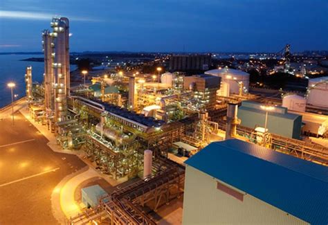 The chemical engineer by training served multiple roles for the national oil firm, the last being as chairman of kerteh integrated petrochemical complex, prior to his retirement in 2007. Aramco, PETRONAS Chemicals sign SPA to boost petchem ...