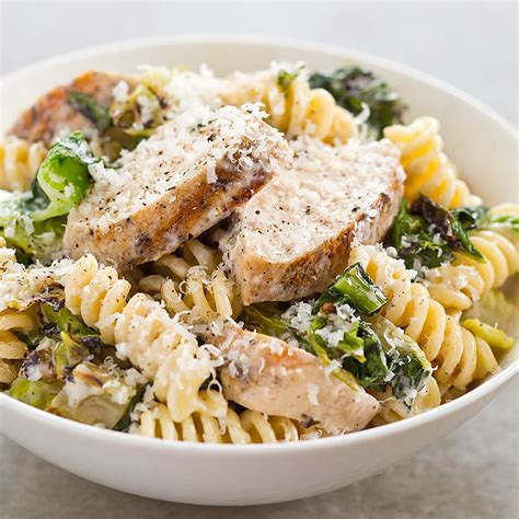 Pasta 2 cups (boiled) boneless chicken 200 gm tomato puree 4 tbsp fresh cream heghineh cooking show in russian. Grilled Chicken Caesar Pasta Salad