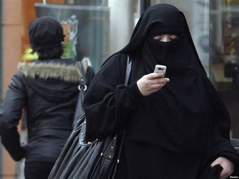 Dutch Parliament Votes To Ban Burqa In Public Places Tvmnews Mt