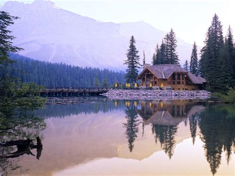 Emerald Lake Lodge Yoho National Park British Columbia Canada