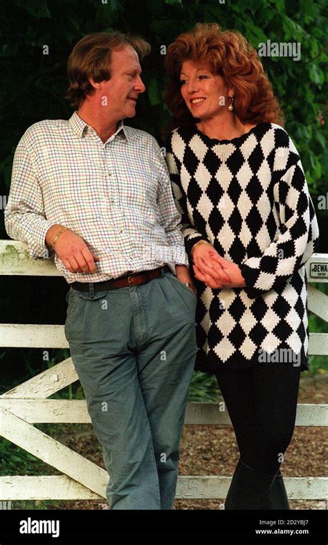 Pa News Photo 8592 Actor Dennis Waterman And His Actress Wife Rula