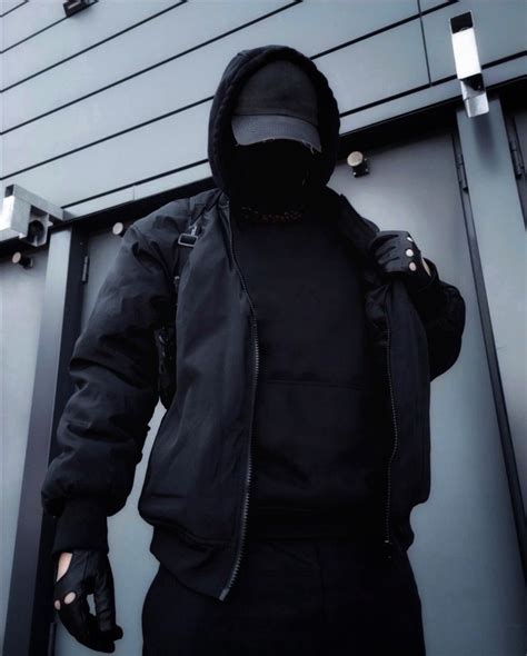 Foto Ninja Techwear Aesthetic Unconventional Stylized Armor Masks