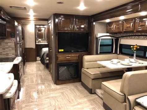 See full list on portablepowerzone.com Can I run a RV generator while driving? - The Savvy Campers