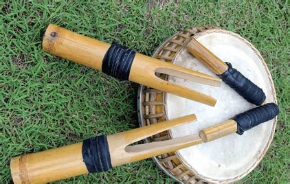 Suling merupakan alat musik yang berasal dari daerah jawa barat sedangkan untuk saluang adalah alat musik tiup yang berasal dari minangkabau atau sumatera barat. √Kumpulan 10+ Contoh Soal Seni Kelas X Dilengkapi Kunci ...