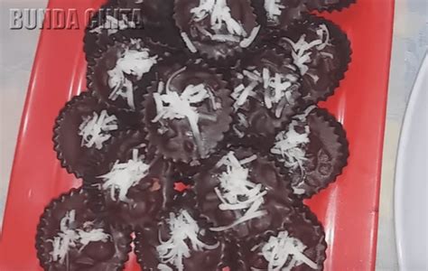 Maybe you would like to learn more about one of these? Indonesian Cuisine: Resepi Kuih Kering Coklat Kacang ...