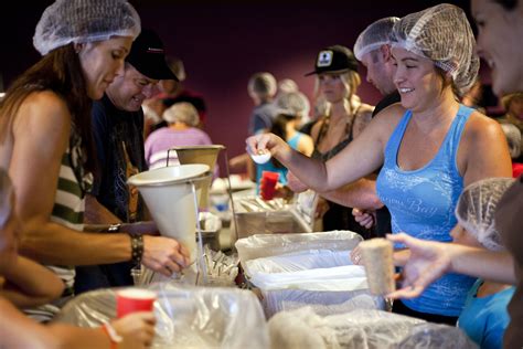 Volunteers Around The World Help End World Hunger Thousands Of Volunteers To Package More Than