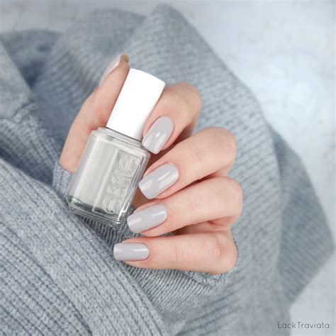 Essie Without A Stitch LackTraviata Nagellack Liebe