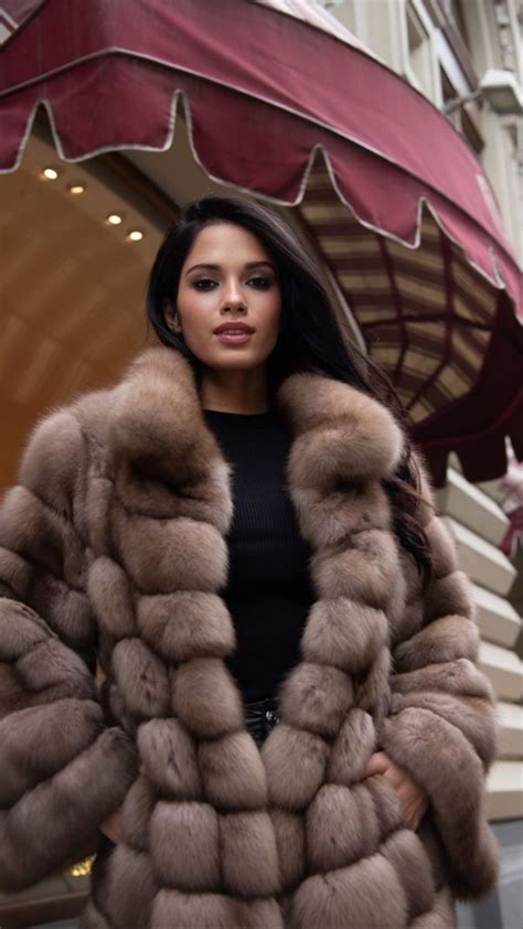 Pin By Sherry Williams On Coats Of All Kinds Fur Coat Fashion Fur Coats Women Winter