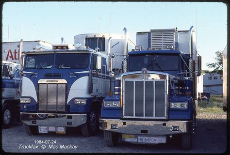 Freightliner And Kenworth Freightliner Trucks Freightliner Kenworth