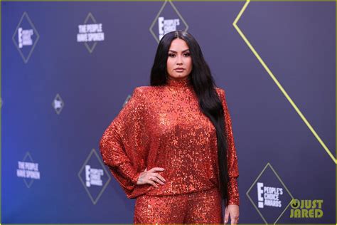 Demi lovato's 2020 people's choice awards opening monologue. Demi Lovato Slays Red Carpet at People's Choice Awards ...