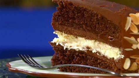 Chocolate Layer Cake With Cheesecake Filling Recipes