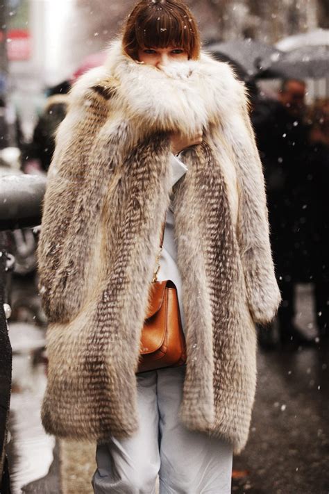 230 best fur images on pinterest furs winter fashion and winter fashion looks