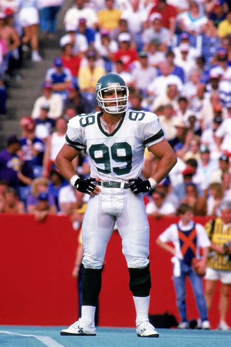News of footballer mark gastineau's death spread quickly earlier this week, causing concern among fans across the world. Jets legend Mark Gastineau has revealed that he is ...