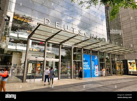 Deutsche Bank Center New York Hi Res Stock Photography And Images Alamy