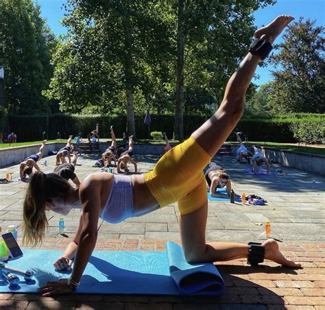 Nina Agdal Yoga Camel Toe