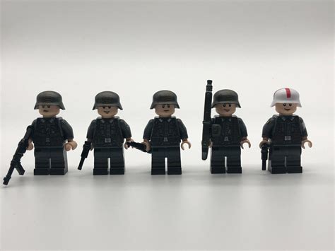 Lego Minifigure Ww2 German Solider Complete Set The Minifig Co