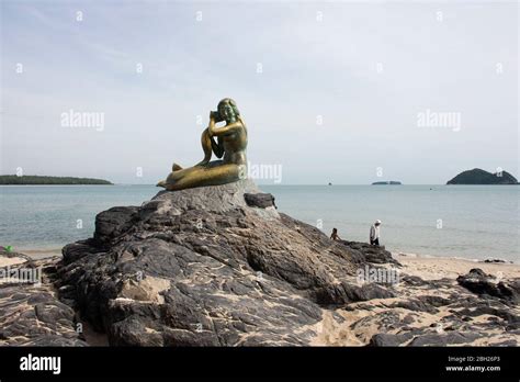 Songkhla Thailand August 16 Landmarks Mermaid Statue On Samila